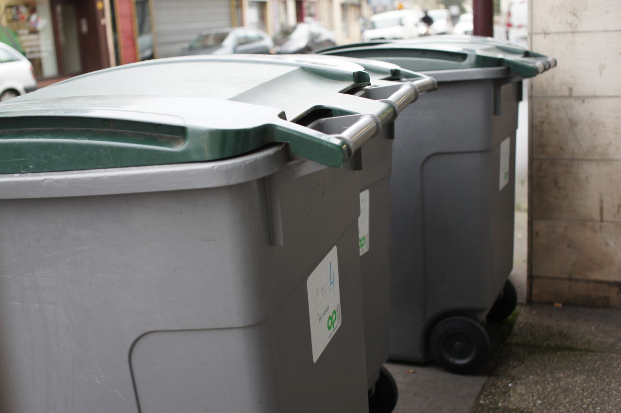 L'Huissier peut-il fouiller mes poubelles ?